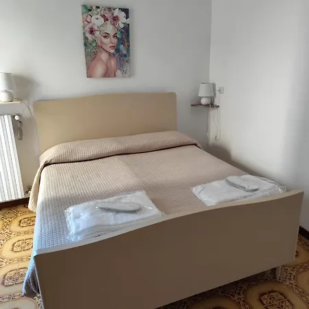 La Casa Di Nonna Giustina بيت للعطل *